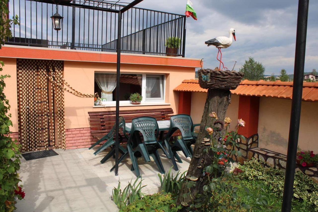 Къщи За Гости Ореха Samokow Exterior foto